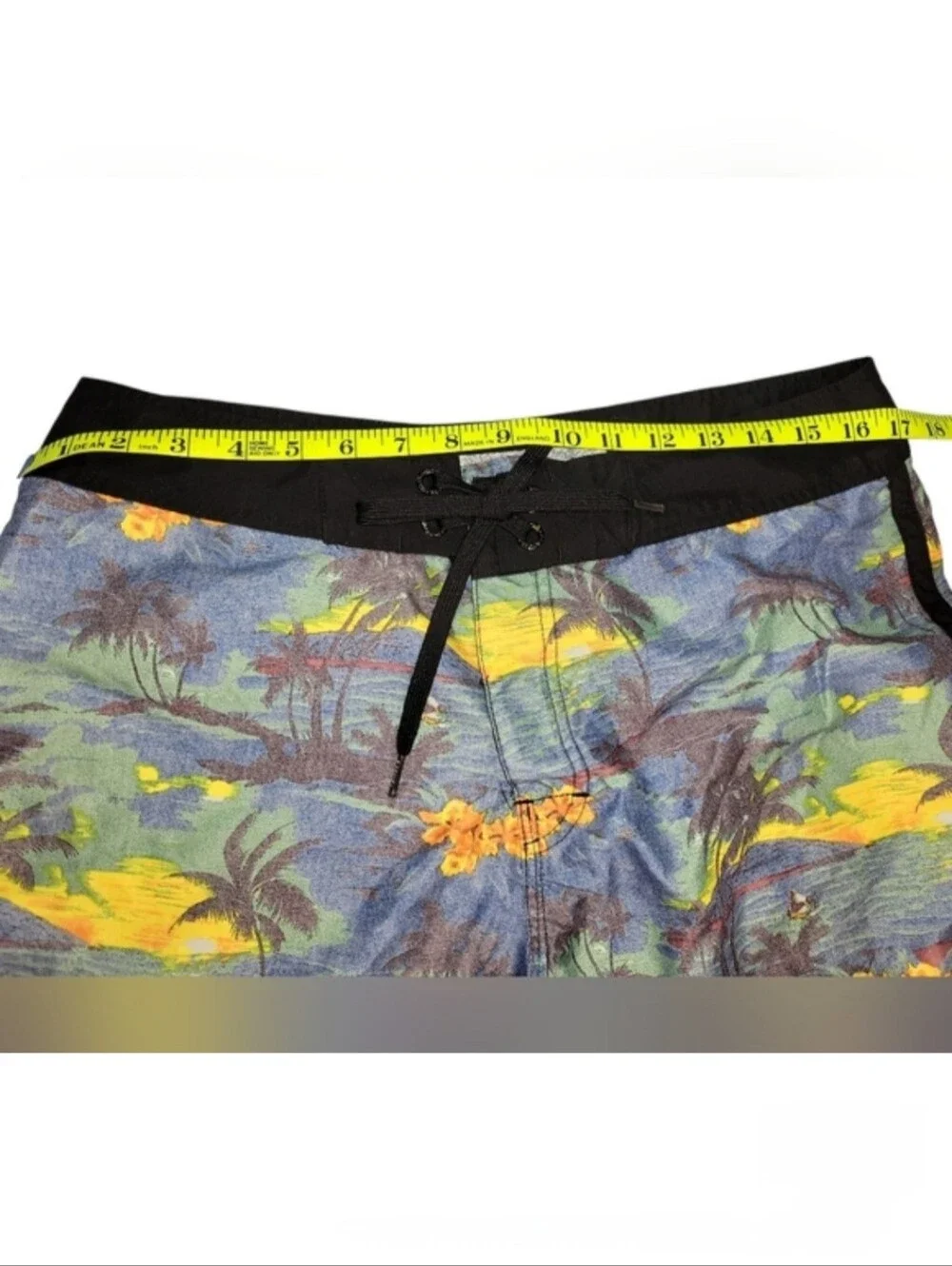 Ezekiel Men's Tropical Print Board Shorts/Swim Trunks (Unlined) Size 33